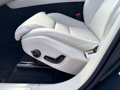 New 2026 Volvo XC60 T8 Ultra w/ Protection Package Premier image 21