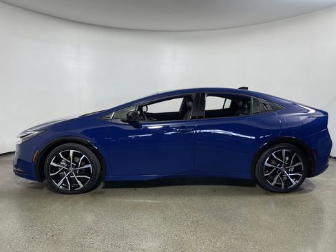 Certified 2026 Toyota Prius Plug-In Hybrid image 6