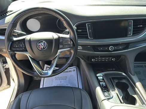Used 2024 Buick Enclave Premium image 10