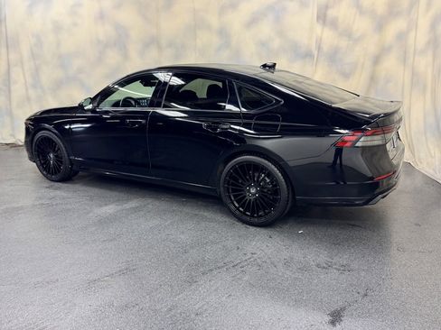 Used 2023 Honda Accord Sport image 4