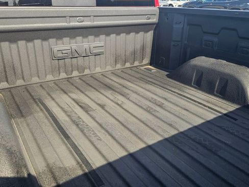 Used 2023 GMC Sierra 1500 SLT w/ SLT Premium Package AWD/4WD image 5