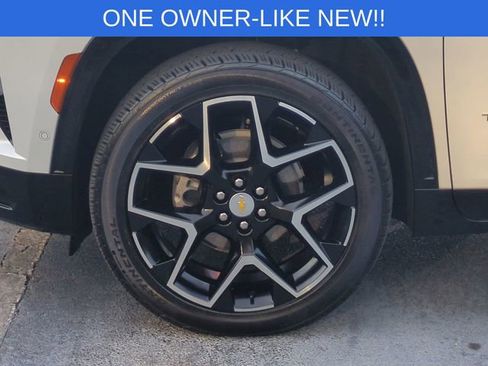 Used 2025 Chevrolet Traverse High Country image 10