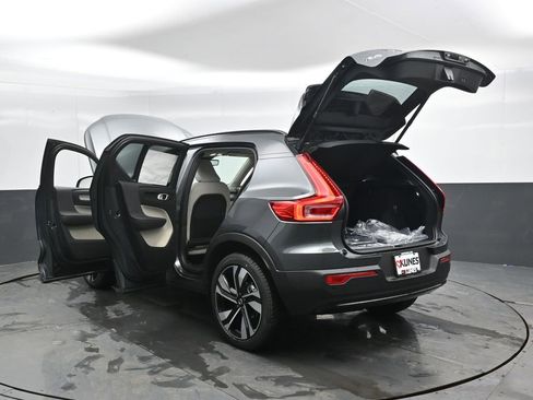 New 2026 Volvo XC40 B5 Ultra w/ Climate Package image 48