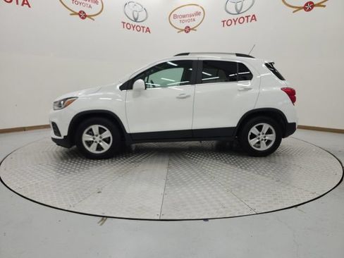 Used 2019 Chevrolet Trax LT w/ LT Convenience Package FWD image 5