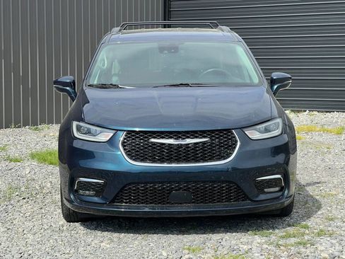 Used 2022 Chrysler Pacifica Touring-L FWD image 8
