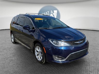 Used 2020 Chrysler Pacifica Touring-L w/ Tire & Wheel Group
