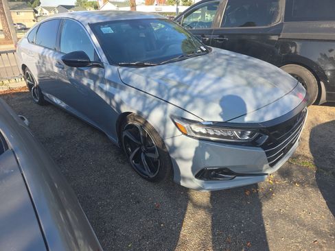 Used 2021 Honda Accord Sport image 4