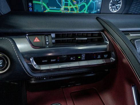 Used 2018 Lexus LC 500 Coupe w/ Performance Package image 47