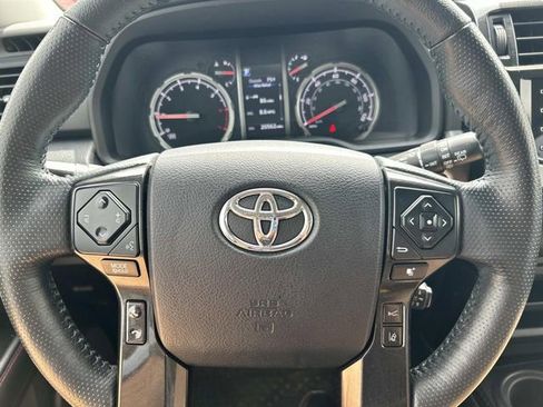 Used 2024 Toyota 4Runner TRD Off-Road Premium w/ Moonroof Package AWD/4WD image 31
