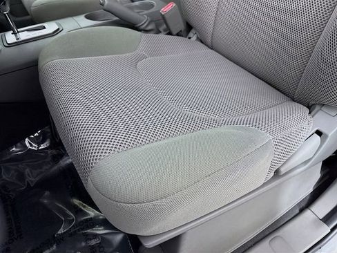 Used 2020 Nissan Frontier SV w/ Midnight Edition Floor Mats image 18