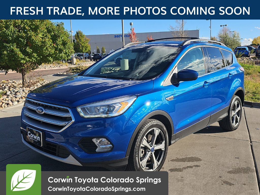 Used 2017 Ford Escape SE w/ SE Leather Comfort Package AWD/4WD image 9