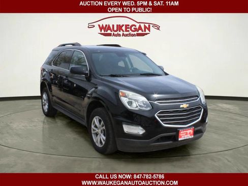Used 2017 Chevrolet Equinox LT w/ Convenience Package FWD image 2