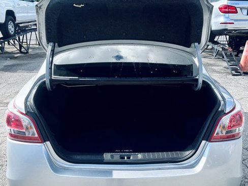 Used 2013 Nissan Altima 2.5 SV image 12