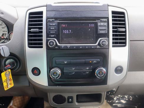 Used 2018 Nissan Frontier SV RWD image 16