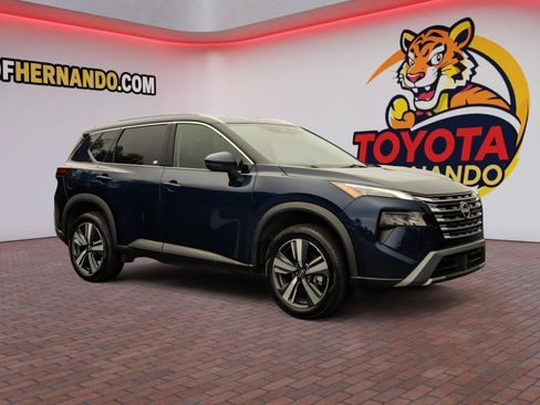 Used 2026 Nissan Rogue SL AWD/4WD image 3