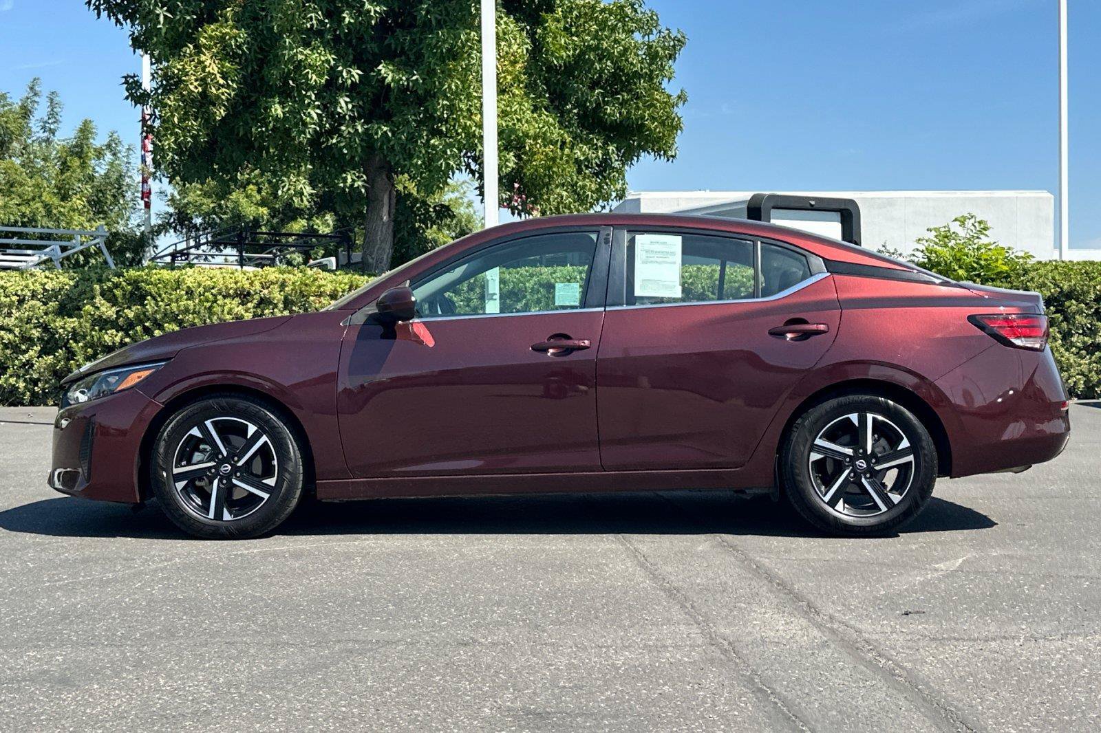 Certified 2025 Nissan Sentra SV FWD image 6