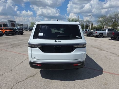 New 2026 Jeep Grand Wagoneer 4WD image 4