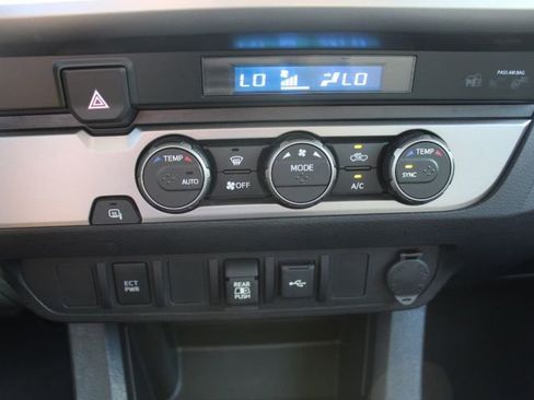 Used 2022 Toyota Tacoma SR5 image 23