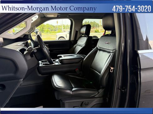 Used 2025 Ford Expedition Platinum w/ Driver's Package AWD/4WD image 11