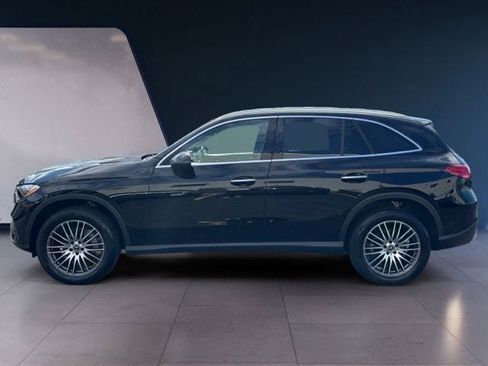 Used 2023 Mercedes-Benz GLC 300 4MATIC image 2