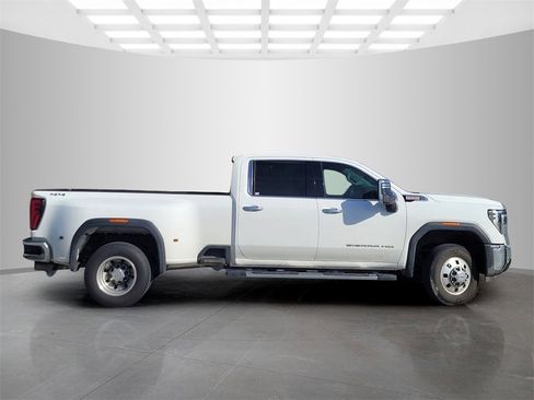 Used 2024 GMC Sierra 3500 SLT w/ SLT Premium Package image 4