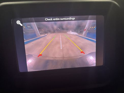 Used 2023 Jeep Gladiator Willys image 8