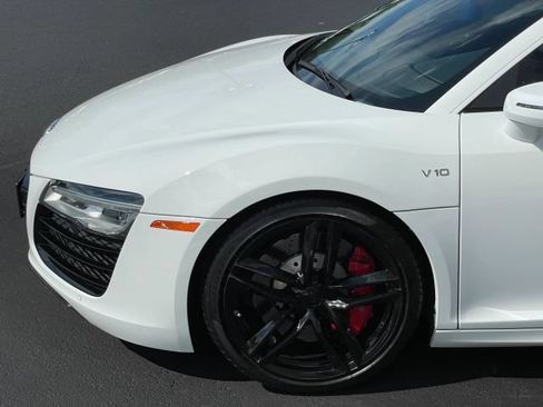 Used 2015 Audi R8 V10 w/ Full Leather Package AWD/4WD image 15