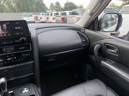 Used 2023 Nissan Armada SV RWD image 22