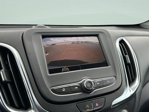 Used 2024 Chevrolet Equinox LT AWD/4WD image 16