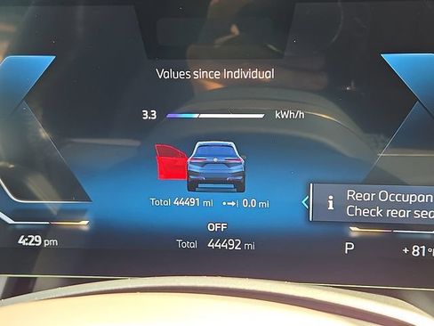 Used 2024 BMW iX xDrive50 w/ Sport Package AWD/4WD image 21