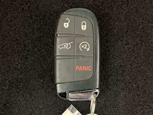 Used 2020 Jeep Compass Limited w/ Rear Convenience Group AWD/4WD image 23