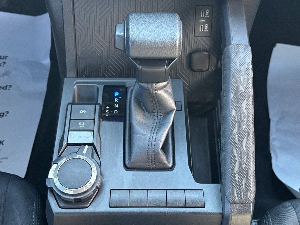 Certified 2024 Toyota Tacoma SR AWD/4WD image 24