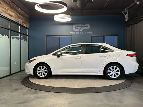 Used 2024 Toyota Corolla LE image 6