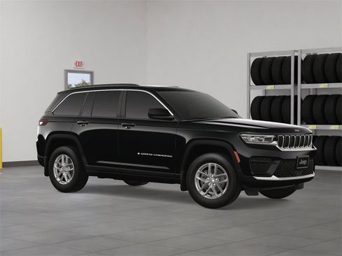 New 2025 Jeep Grand Cherokee Laredo X image 7