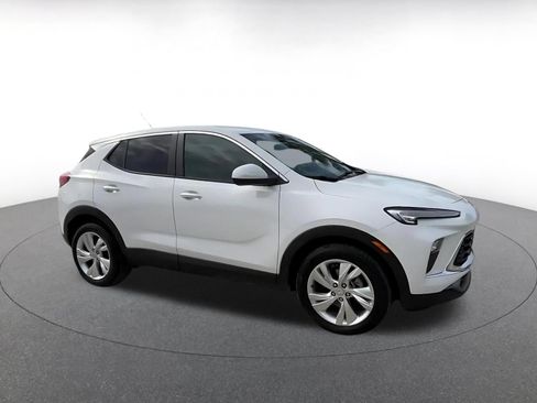 Used 2025 Buick Encore GX Preferred FWD image 2