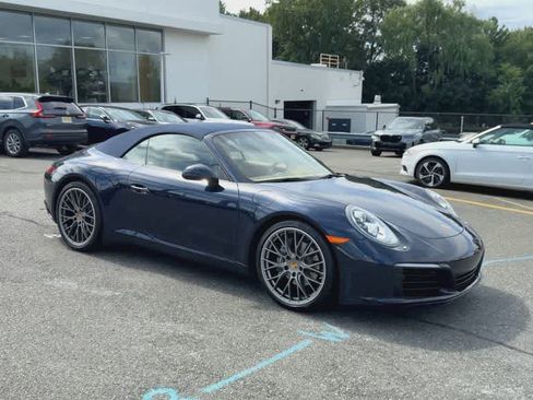 Used 2017 Porsche 911 Carrera RWD image 2