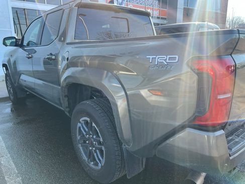 Used 2024 Toyota Tacoma TRD Sport w/ TRD Sport Premium Package image 17