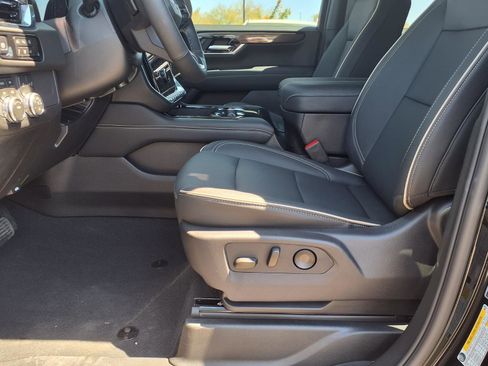 Used 2026 GMC Yukon XL Elevation image 21