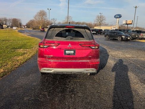 Used 2024 Mitsubishi Outlander SEL Black Edition image 7