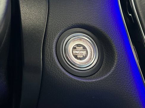 Used 2021 Mercedes-Benz GLC 300 4MATIC image 24