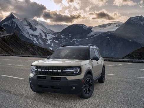 New 2025 Ford Bronco Sport Outer Banks w/ Outer Banks Tech Package+ AWD/4WD image 2