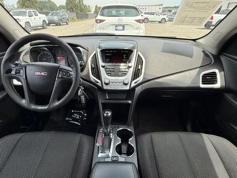 Used 2017 GMC Terrain SLE FWD image 3