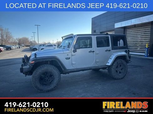 Used 2012 Jeep Wrangler Unlimited Rubicon image 11