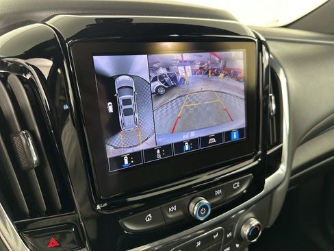 Certified 2023 Chevrolet Traverse RS image 17