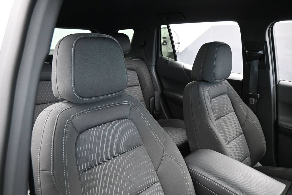 Used 2026 Chevrolet Equinox LT FWD image 38