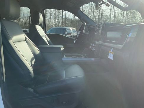 New 2026 Ford F250 Lariat w/ Black Appearance Package AWD/4WD image 12