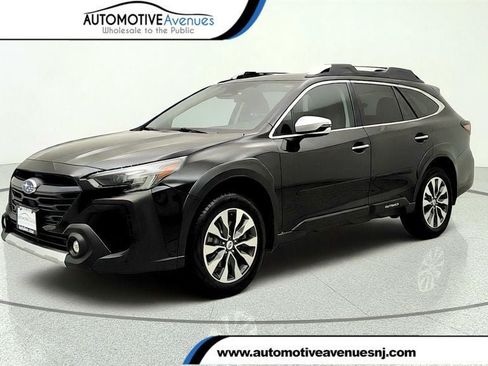 Used 2023 Subaru Outback Touring XT AWD/4WD image 1