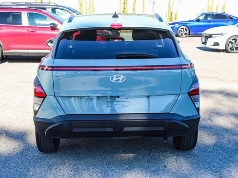 Used 2025 Hyundai Kona SEL image 8