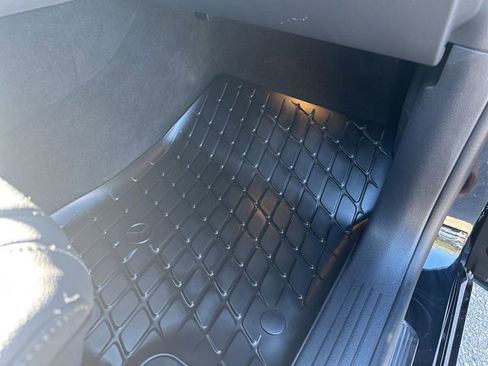 Used 2025 Mercedes-Benz GLE 350 4MATIC image 38