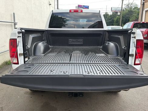 Used 2019 RAM 1500 Express AWD/4WD image 25